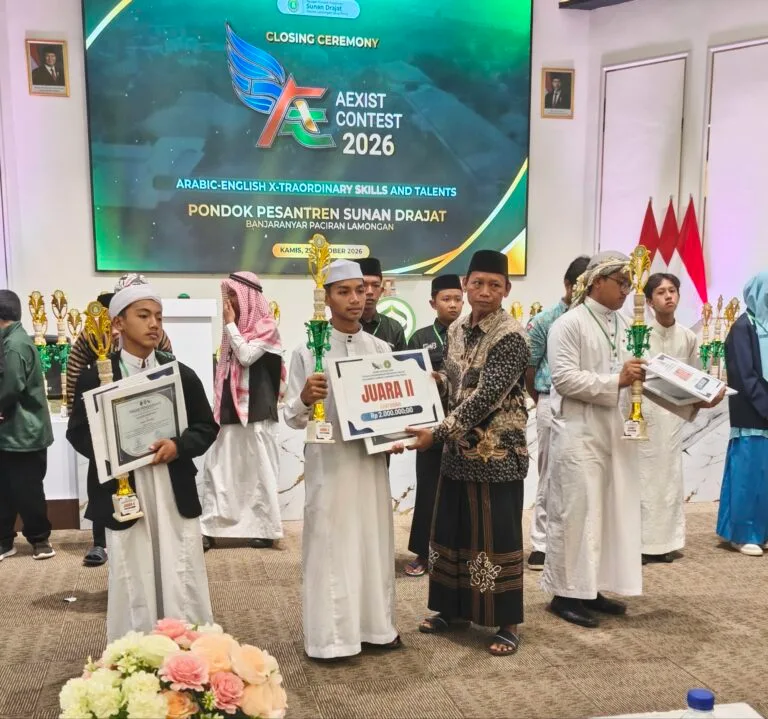 Tampil Memukau, Fauzan Rifki Velino Sabet Juara 2 Lomba Khitobah AEXIST CONTEST 2026